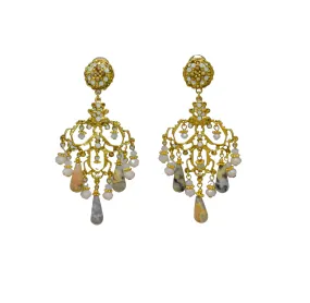 146  Gold and beige agate chandelier earring