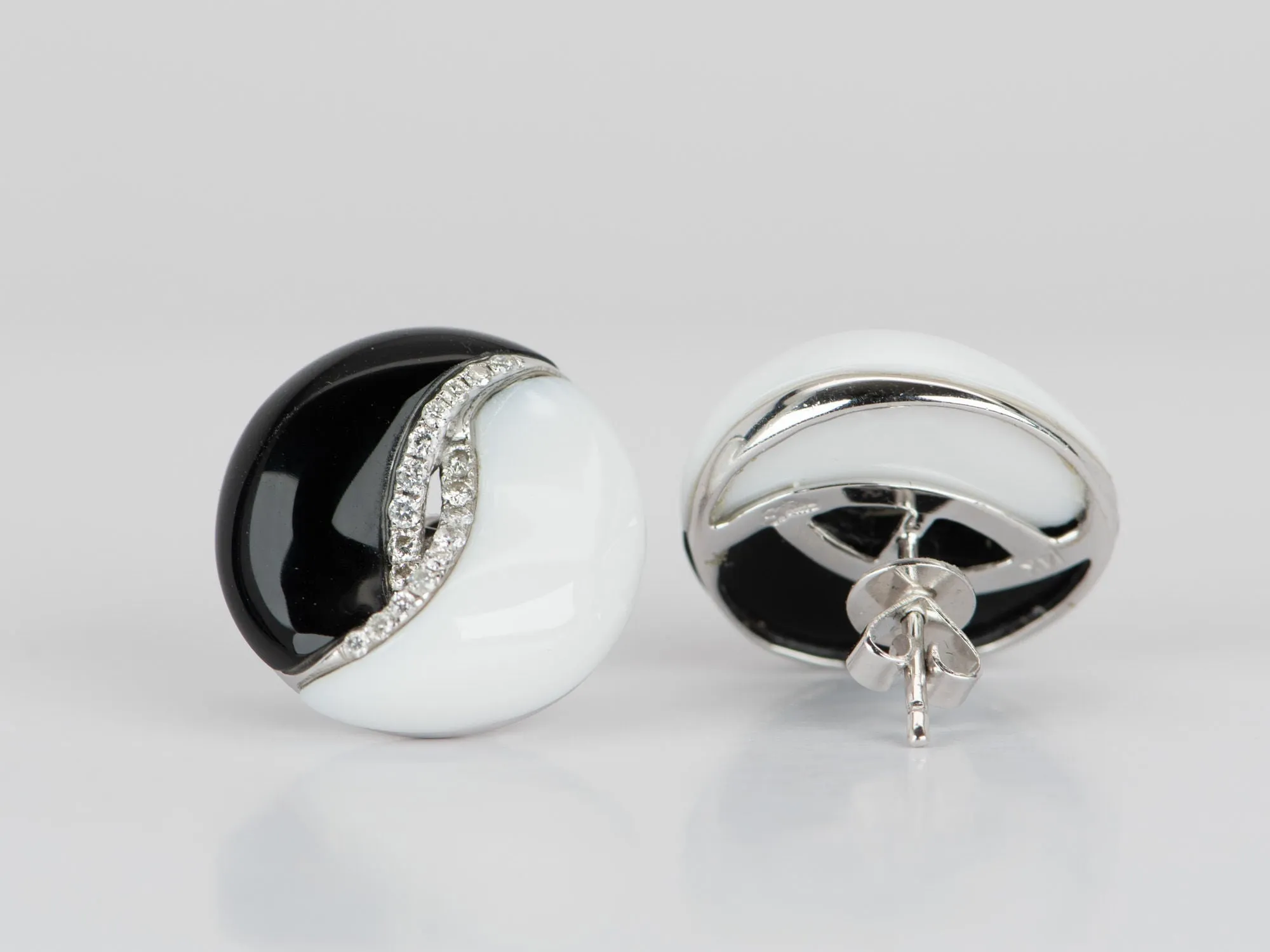 14K White Gold Black and White Onyx Earrings with Diamond R3216