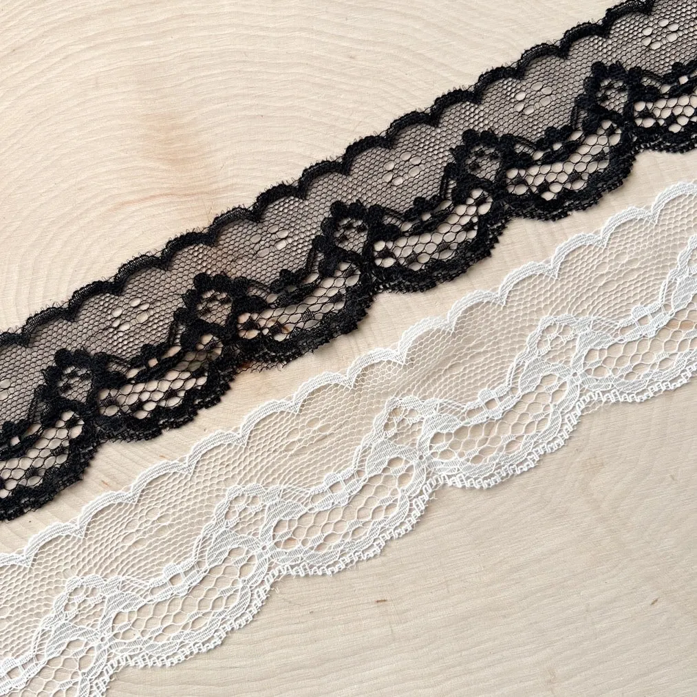 Alexis Lace Choker - White or Black