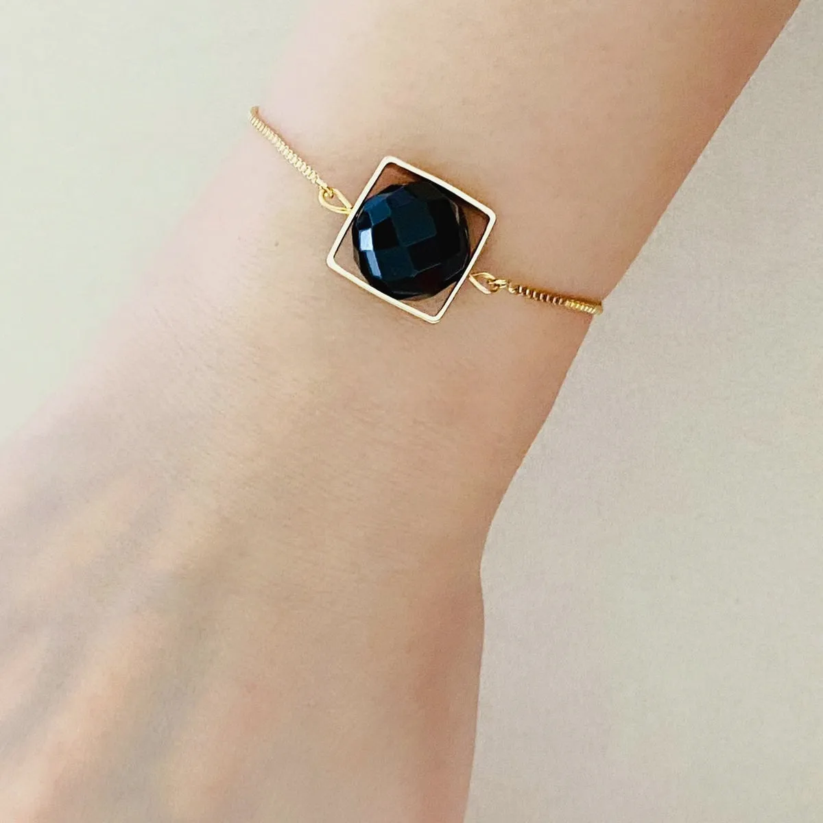 Black Onyx La Forma Square Bracelet