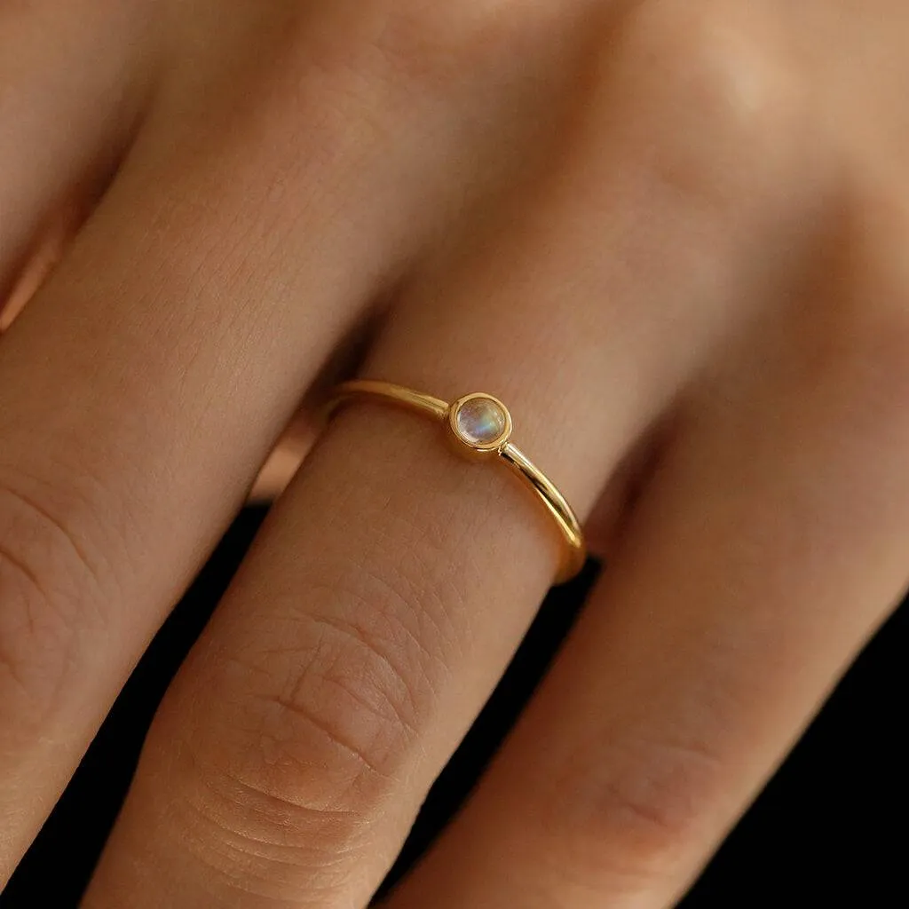 DAINTY RAINBOW MOONSTONE RING