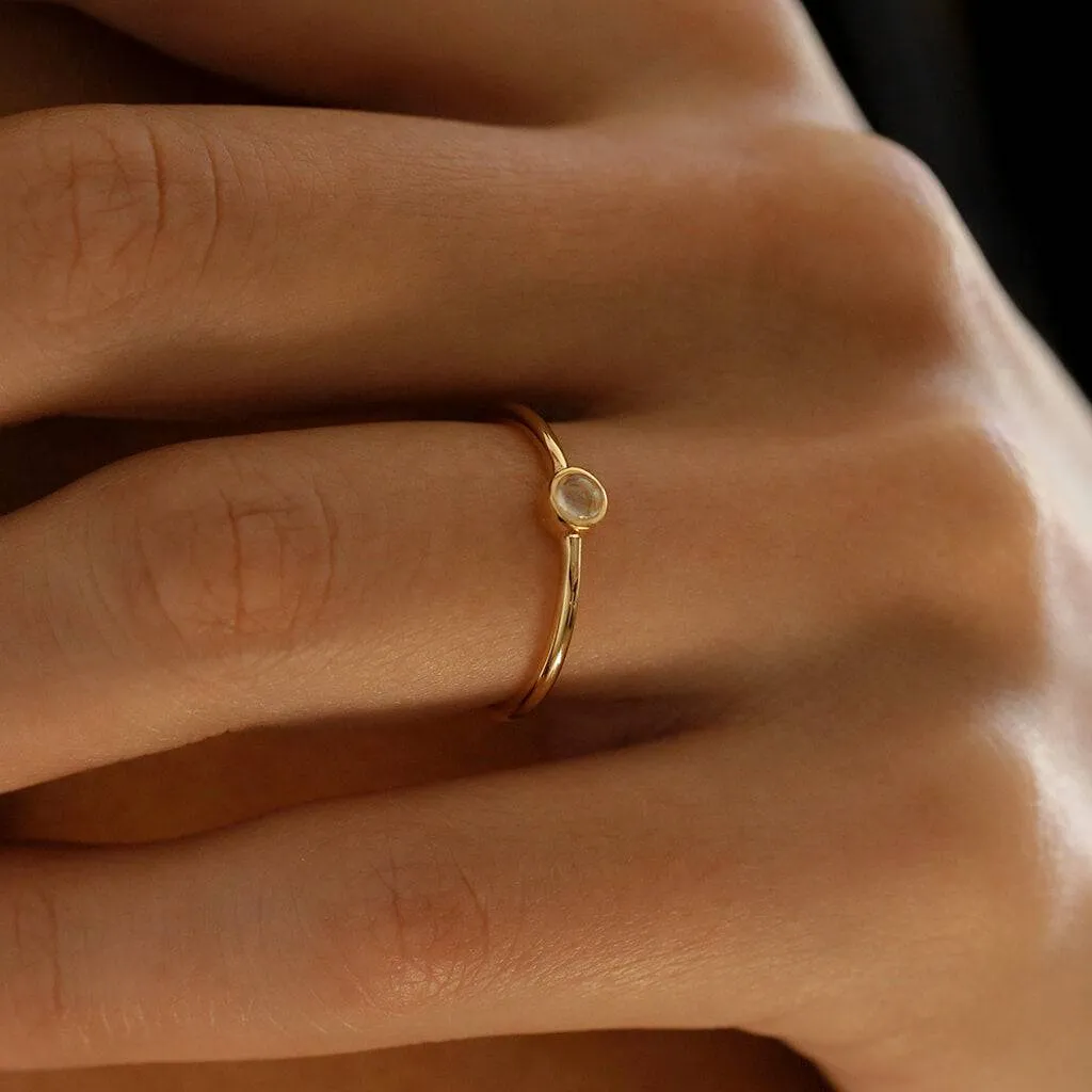 DAINTY RAINBOW MOONSTONE RING