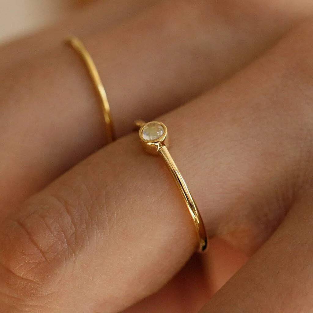 DAINTY RAINBOW MOONSTONE RING