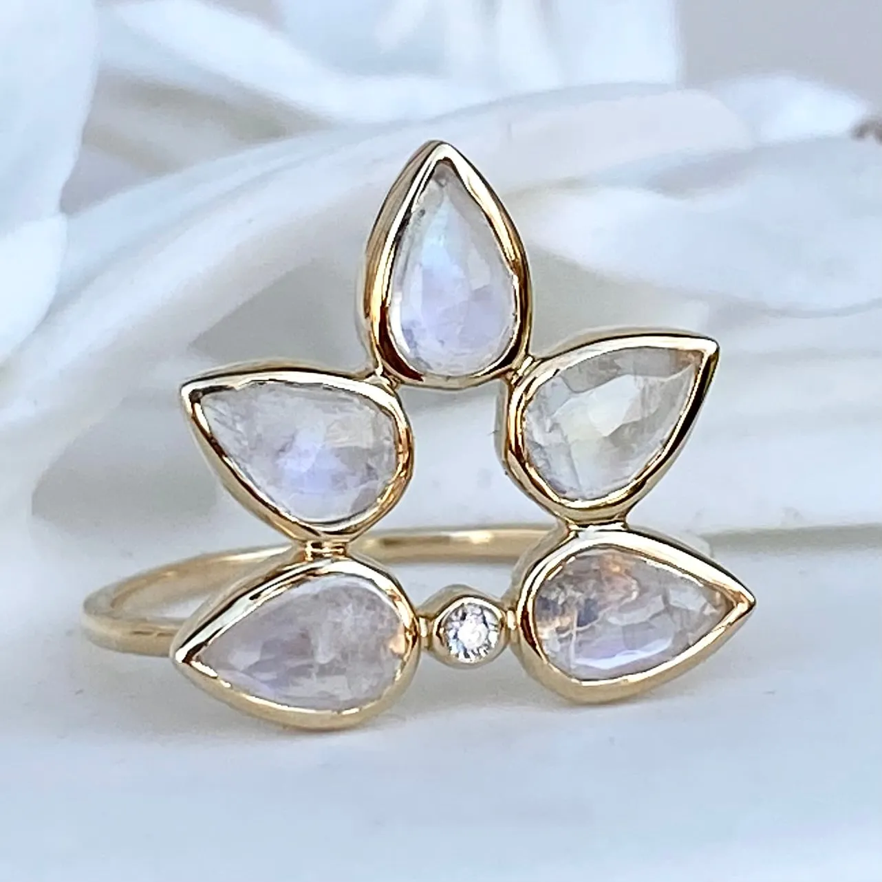 FLOWER MOONSTONE RING