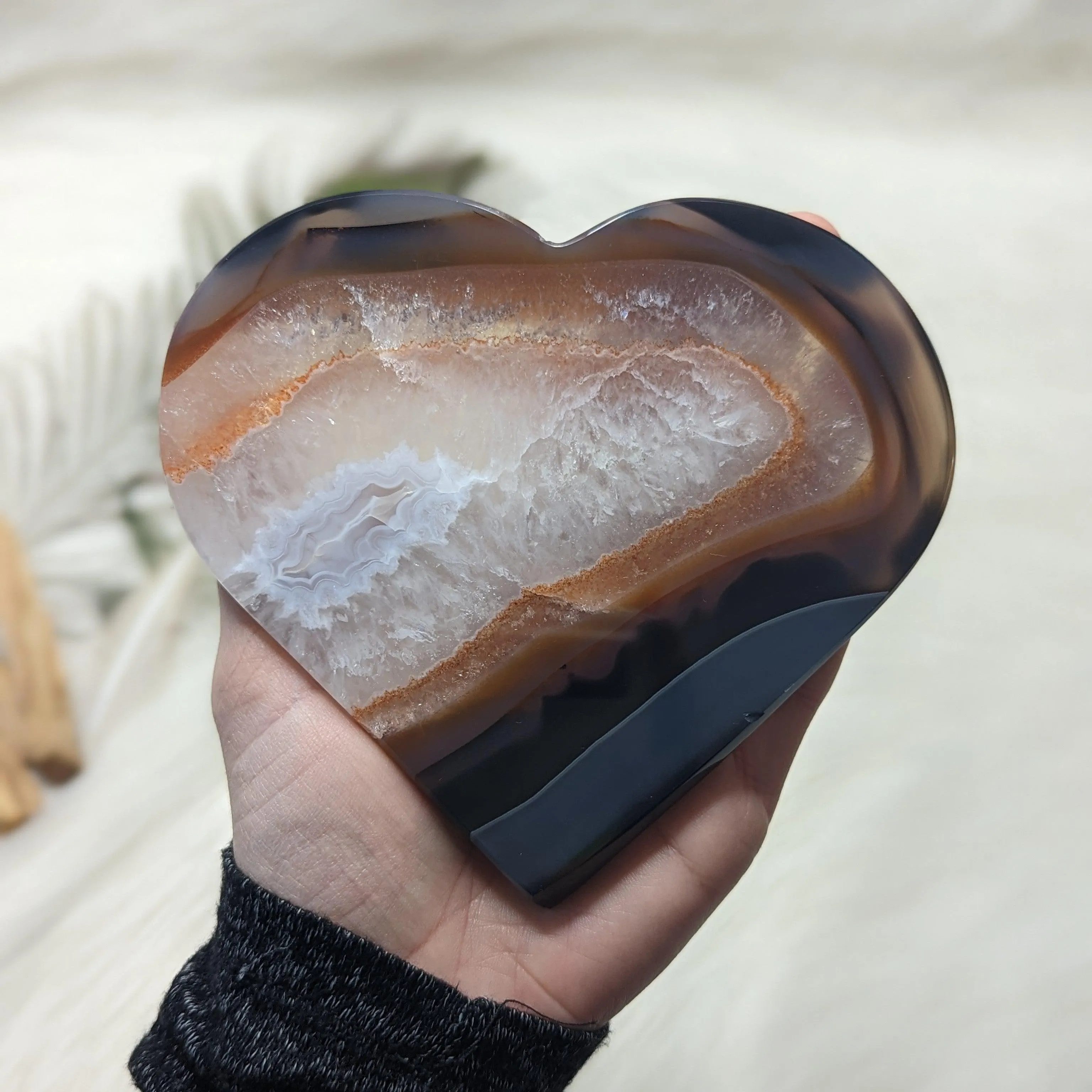 GEMMY XL Natural Agate Heart Carving ~ Brazil ~ Blue and Quartz White Banding~