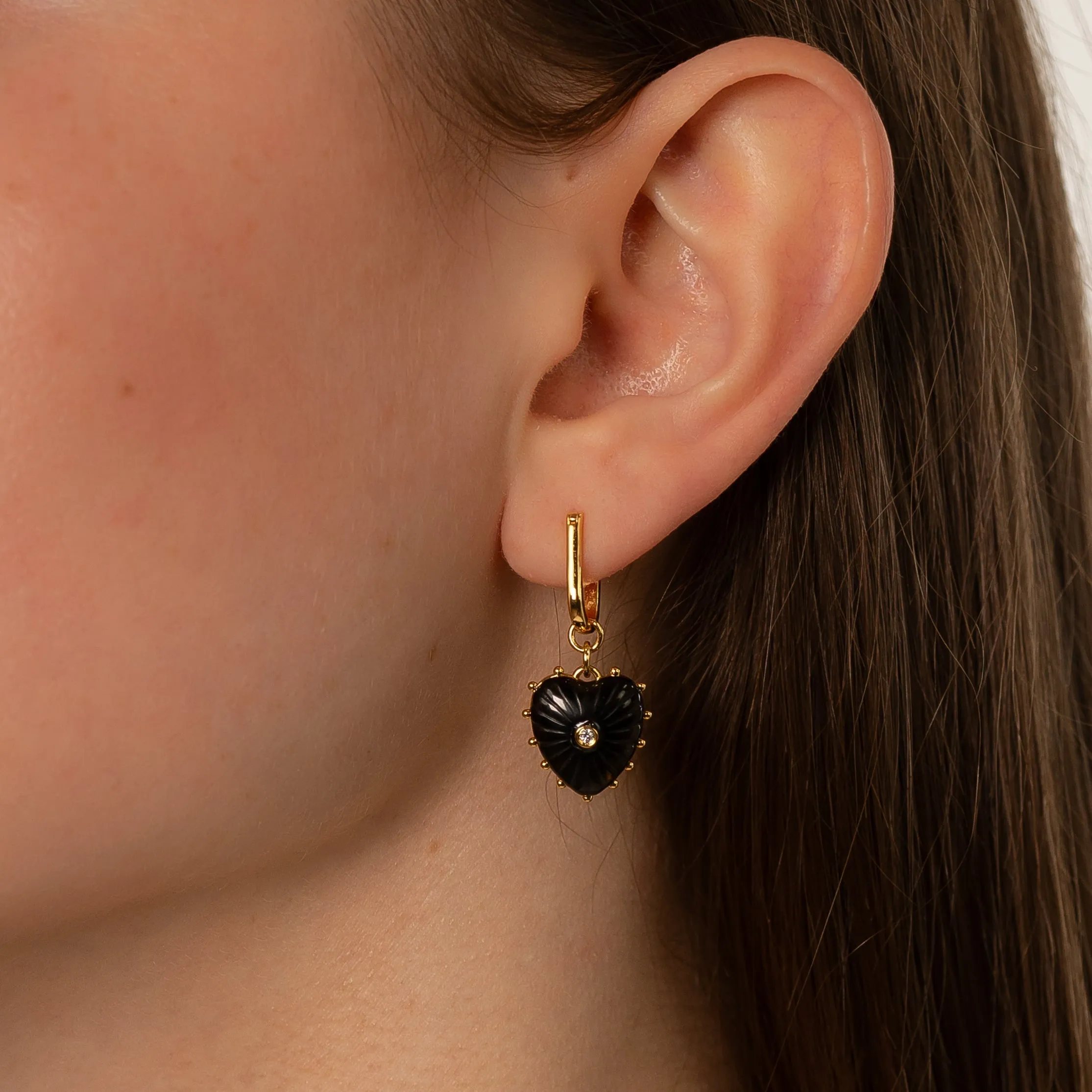 ISABEL ONYX HEART EARRINGS